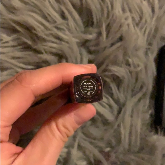 Lipstick - Picture 4 of 4